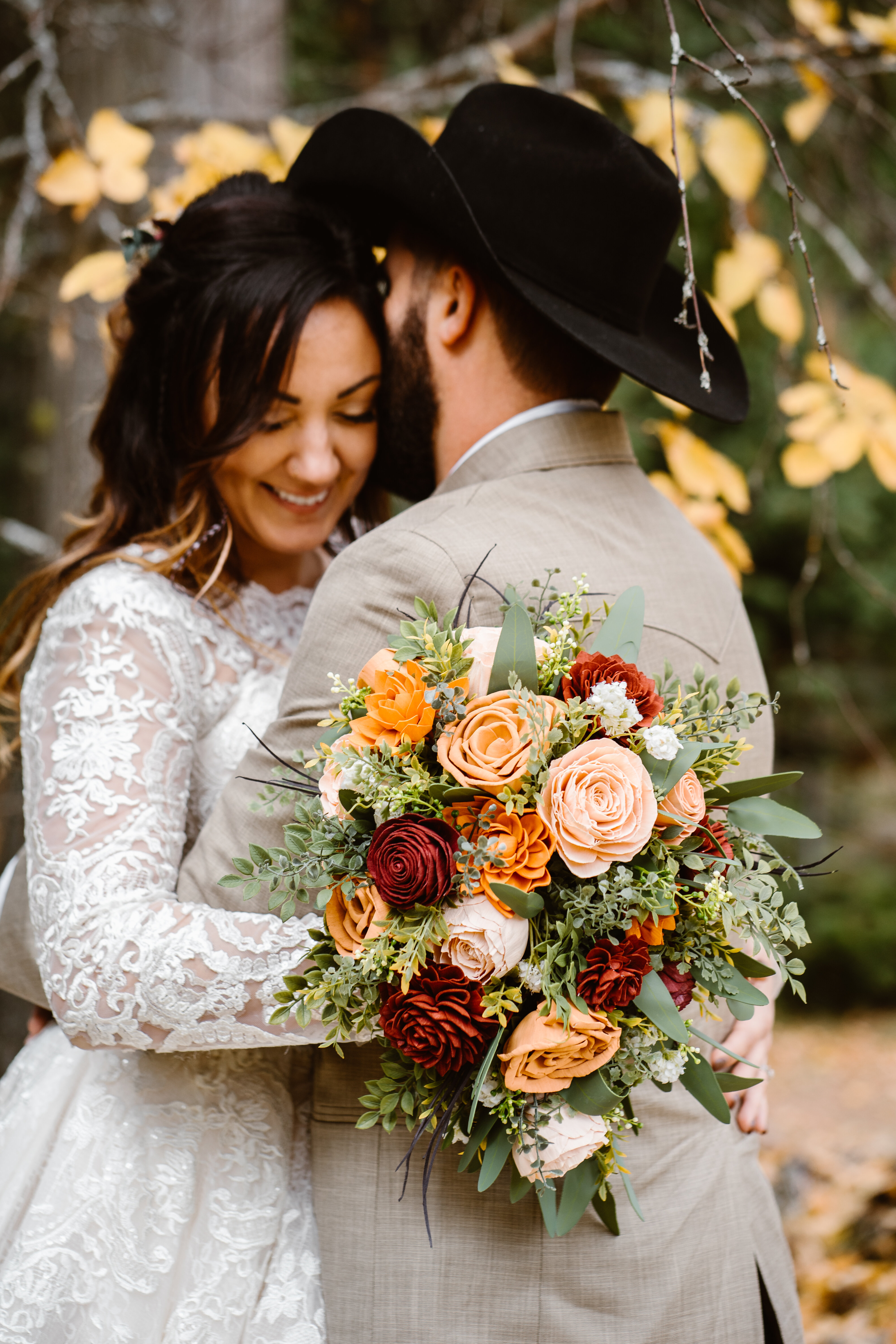 Rustic Blush and Baby's Breath Bouquet – Teton Wood Blooms