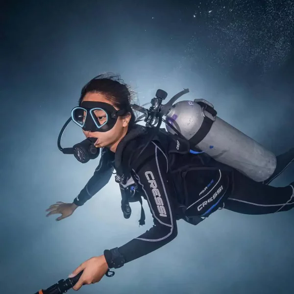 Tito Bench - Un día increíble de tiro en Cenotes Pit y Dos Ojos con nuestro amigo hsin.ai_ Siempre llevo mi OrcaTorch ZD710 MK2